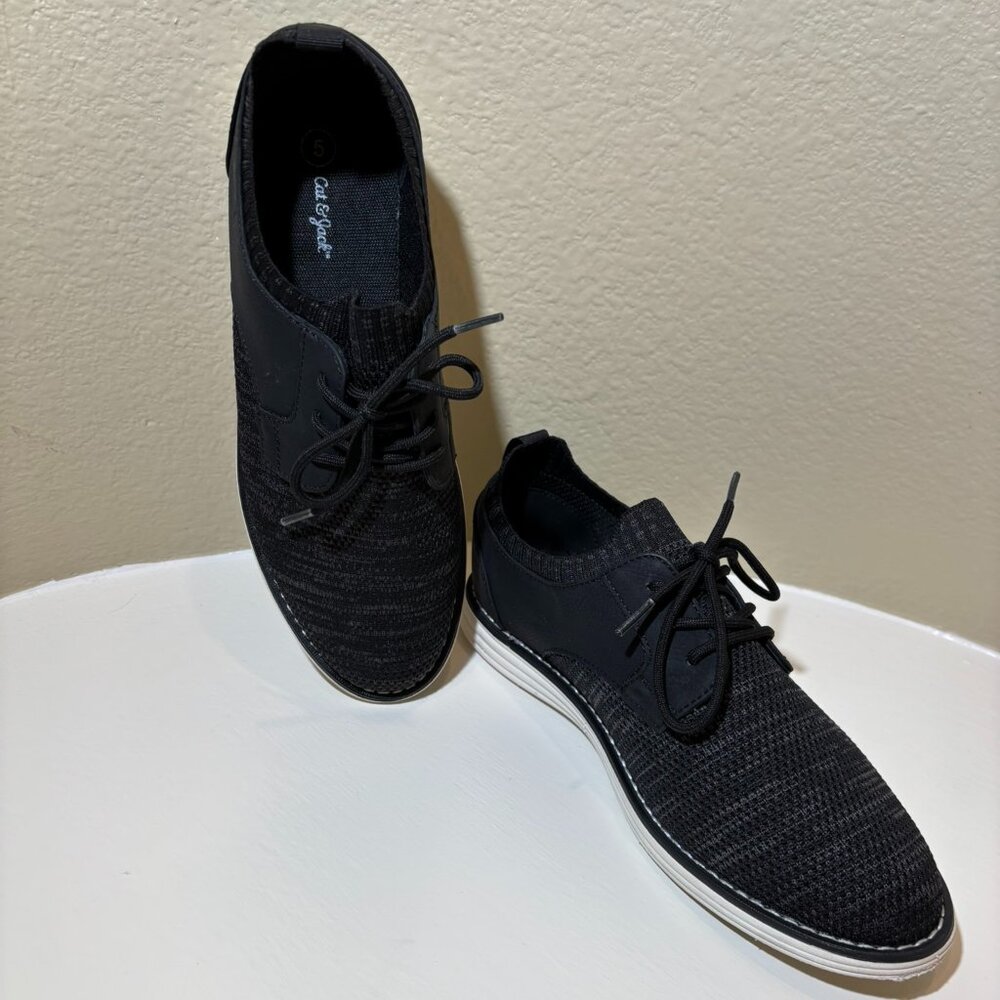 Cat & Jack Black & Gray Shoe Lace Dress Sneaker Shoes Teen